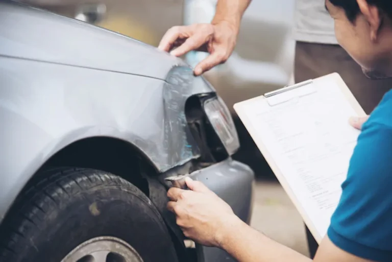 insurance-agent-working-site-car-accident-claim-process-people-car-insurance-claim_1150-18103